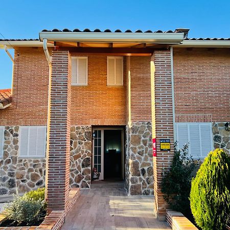 Villa La Encina, Casa Tranquila Con Excelentes Vistas Mesones  Exterior foto