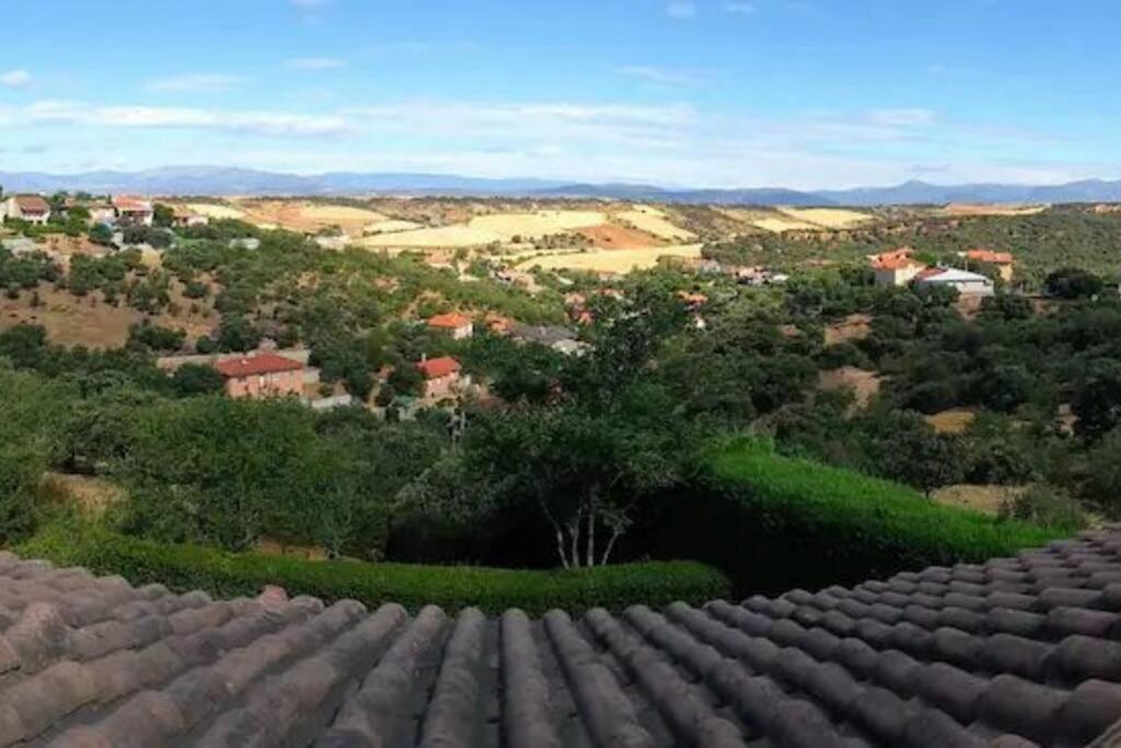 Villa La Encina, Casa Tranquila Con Excelentes Vistas Mesones  Exterior foto